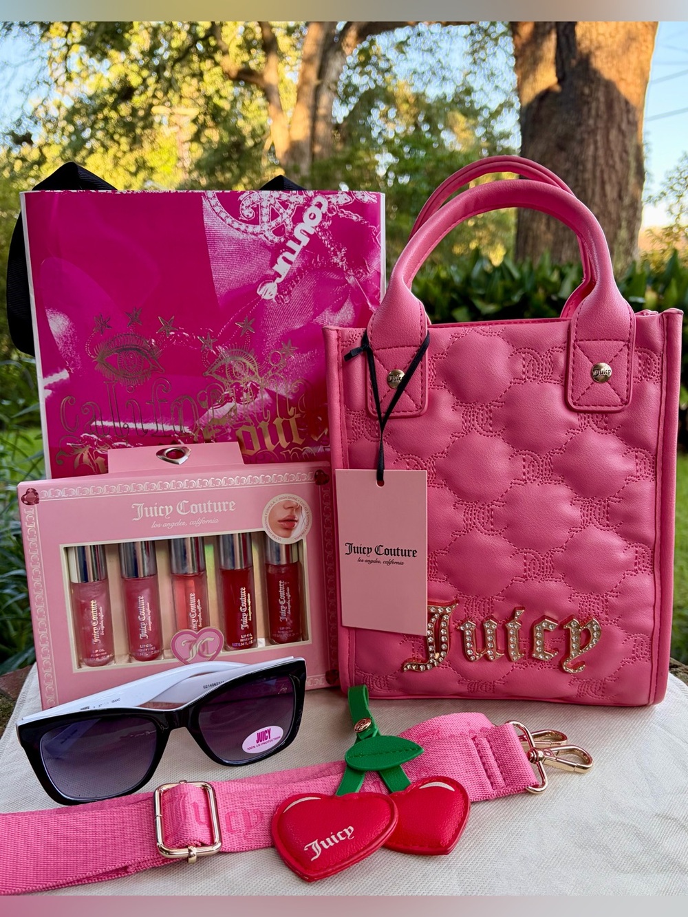 NWT JUICY COUTURE Hot Pink Quilted Double Handle Tote/Guitar Strap BUNDLE 💖